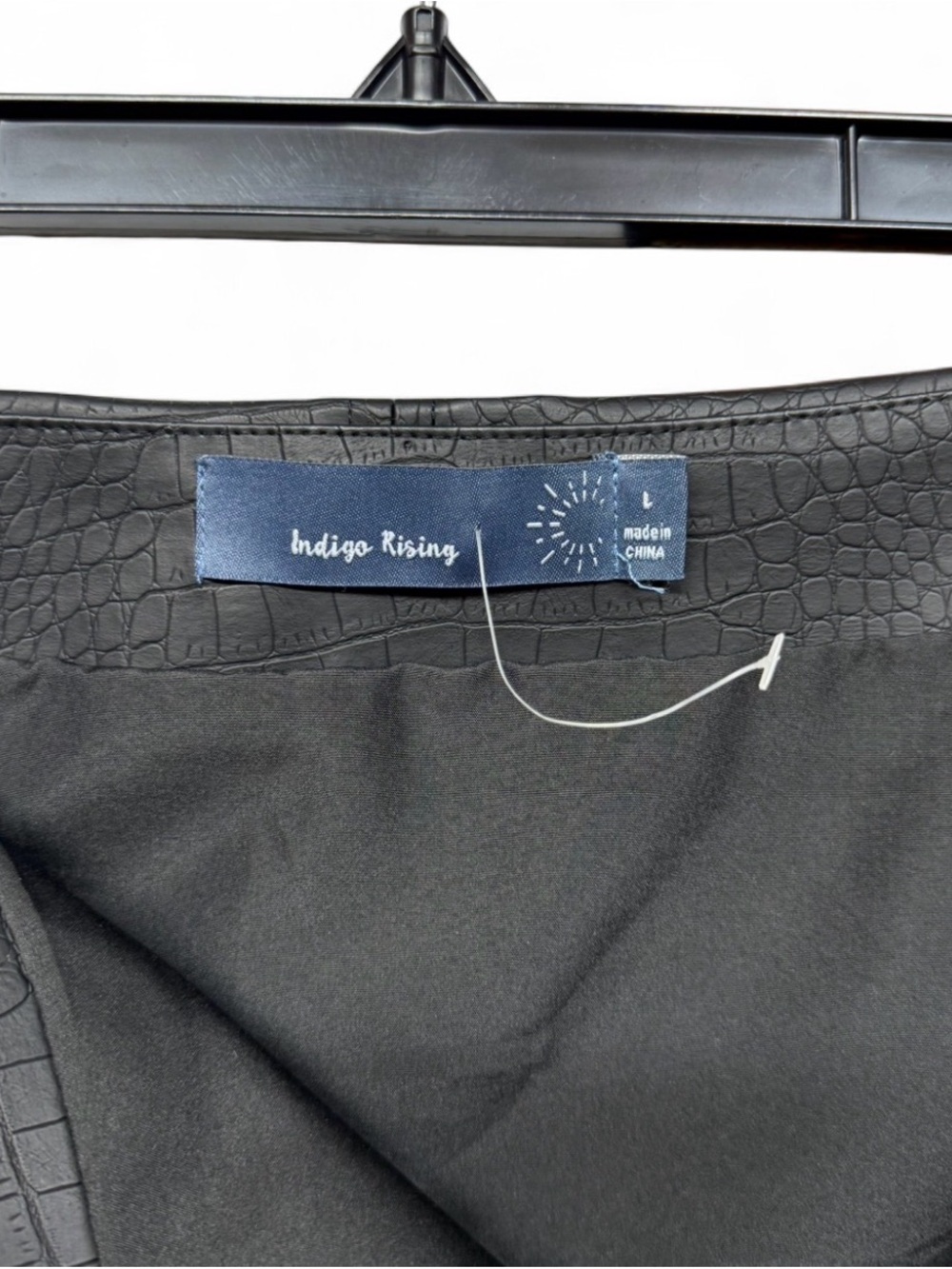 Indigo Rising Crocodile Print Faux Leather Mini Skirt Black Textured Size Large - Picture 2 of 7